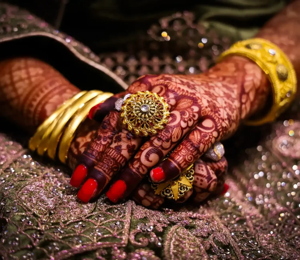 Customized Mehndi patterns in Peshawar by Mayo Beauty Saloon & Aesthetics